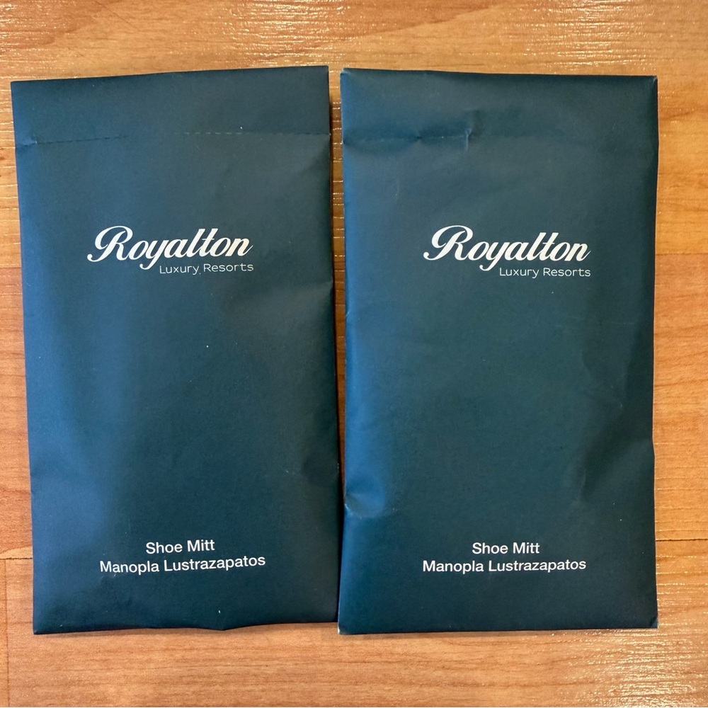 New Royalton Luxury Resorts Shoe Mitt